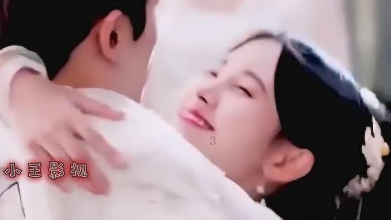 度假的时尚女孩